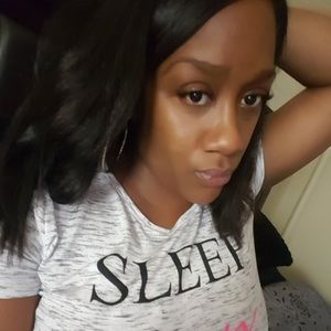 Meet your Posher, Aja